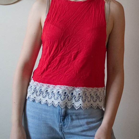 Red lace summer muscle shirt - Picture 2 of 4